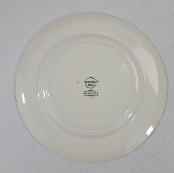 Peter Rabbit By Wedgwood Dinnerware - Picture 6 of 15